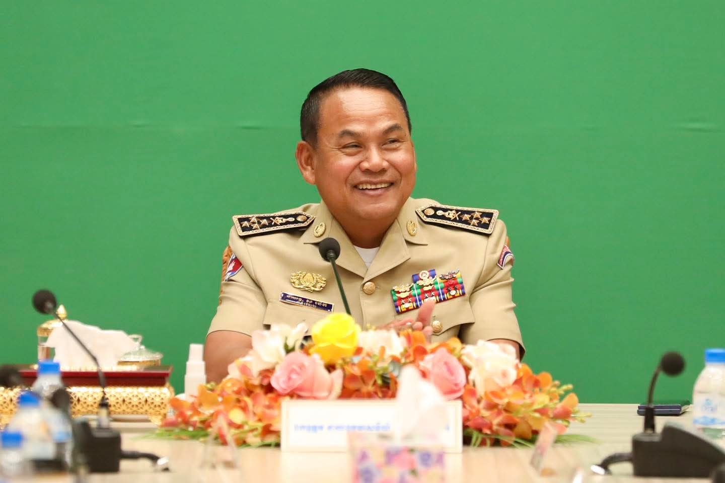 មេប៉ូលិសកម្ពុជា ប្ដេជ្ញាចិត្តខ្ពស់ និងបញ្ជាកម្លាំងនគរបាលជាតិ ត្រូវតែបោសសម្អាតបទល្មើសឆបោកតាមប្រព័ន្ធបច្ចេកវិទ្យាឲ្យអស់ពីកម្ពុជា