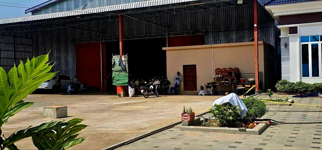 ផ្ដើមចេញពីភ្លើងប្រចណ្ឌ! បាញ់សម្លាប់ថៅកែអង្ករ នឹងបុរសជាប៉ូលិស រួចបាញ់សម្លាប់ខ្លួនតាមក្រោយ