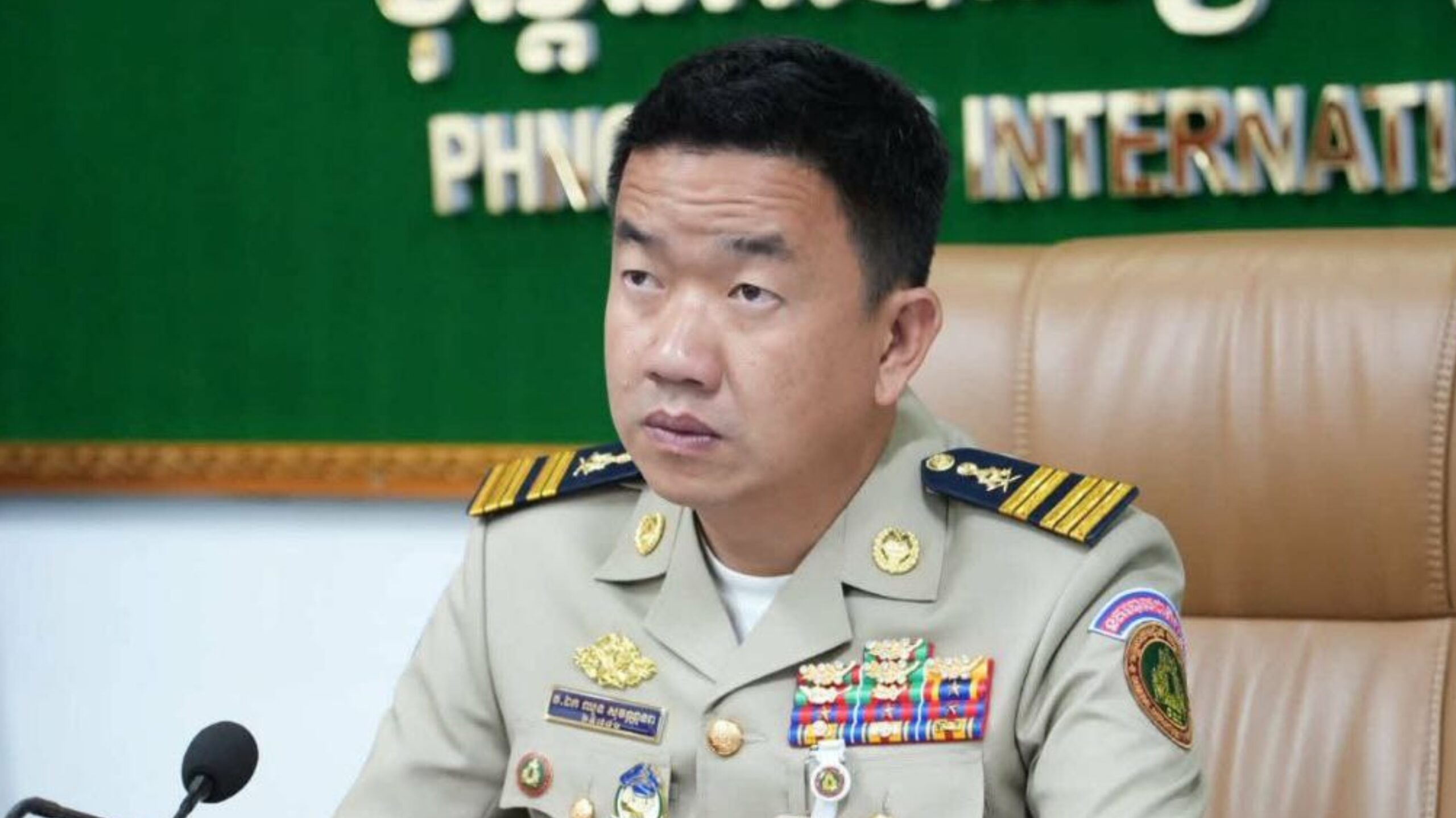 បែកធ្លាយរឿងលោកមេប៉ុស្តិ៍នគរបាលច្រកភ្នំដិន បើកដៃឱ្យឈ្មួញនាំទំនិញចេញពីប្រទេស វៀតណាមដោយសេរី