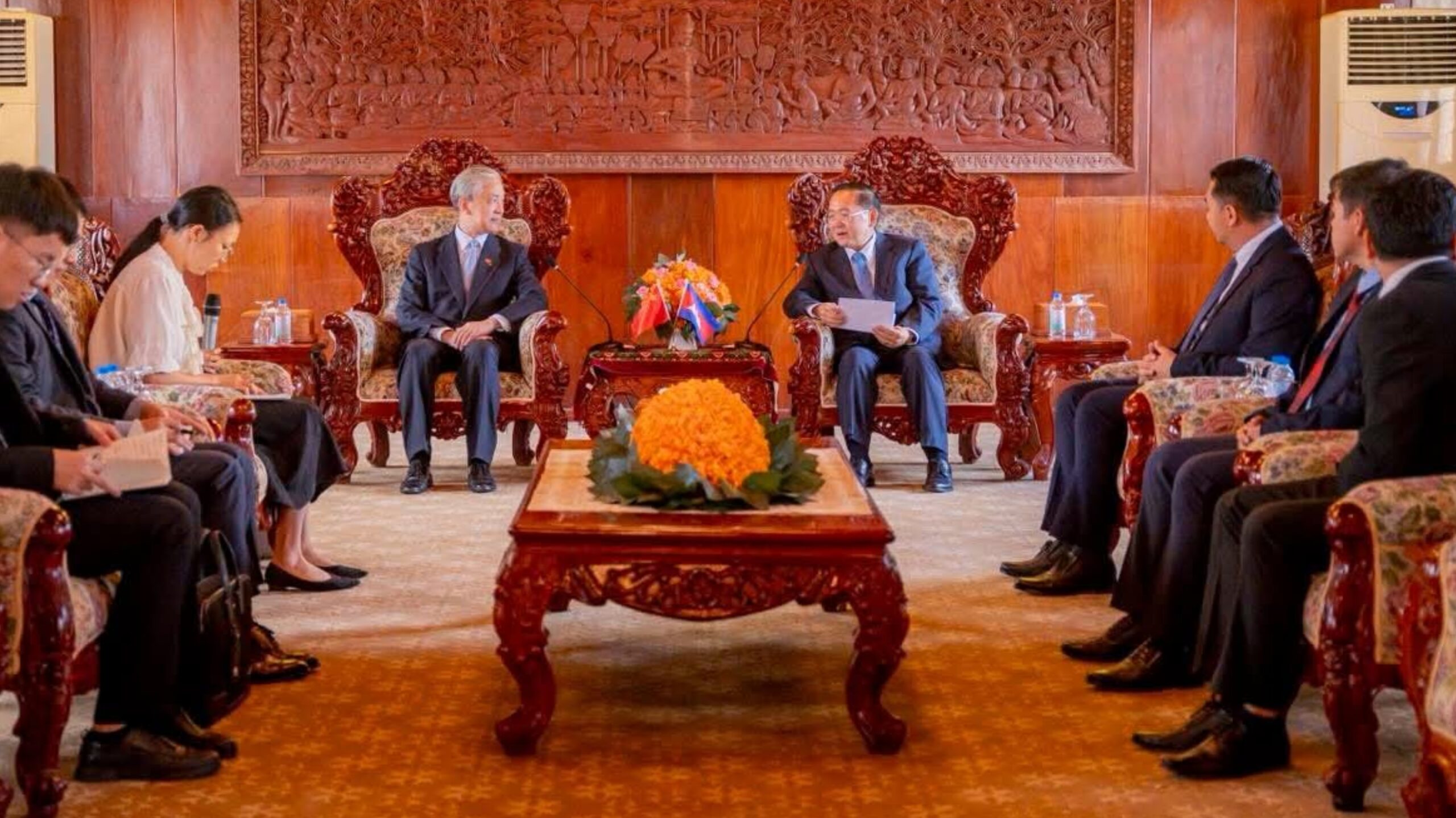 ឯកឧត្តម សុខ លូ ស្នើឯកអគ្គរដ្ឋទូតចិនជួយកៀរគរអ្នកវិនិយោគចិនមកបណ្ដាក់ទុនវិនិយោគលើការកែច្នៃកសិផលនិងឈានទៅបង្កើតឱ្យមានតំបន់សេដ្ឋកិច្ចពិសេសចិននៅខេត្តបាត់ដំបង