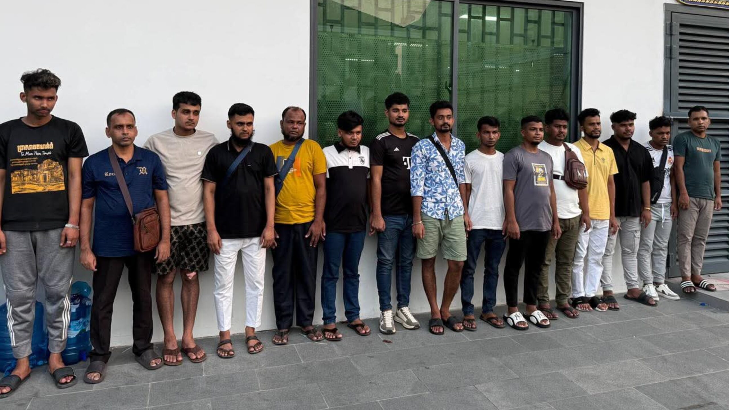 ចាប់ខ្លួនជនជាតិបង់ក្លាដេស ១៥នាក់ បន្លំខ្លួនជាបុគ្គលិក World Bank ករណីបង្ក្រាបទីតាំងឆបោក Online scam