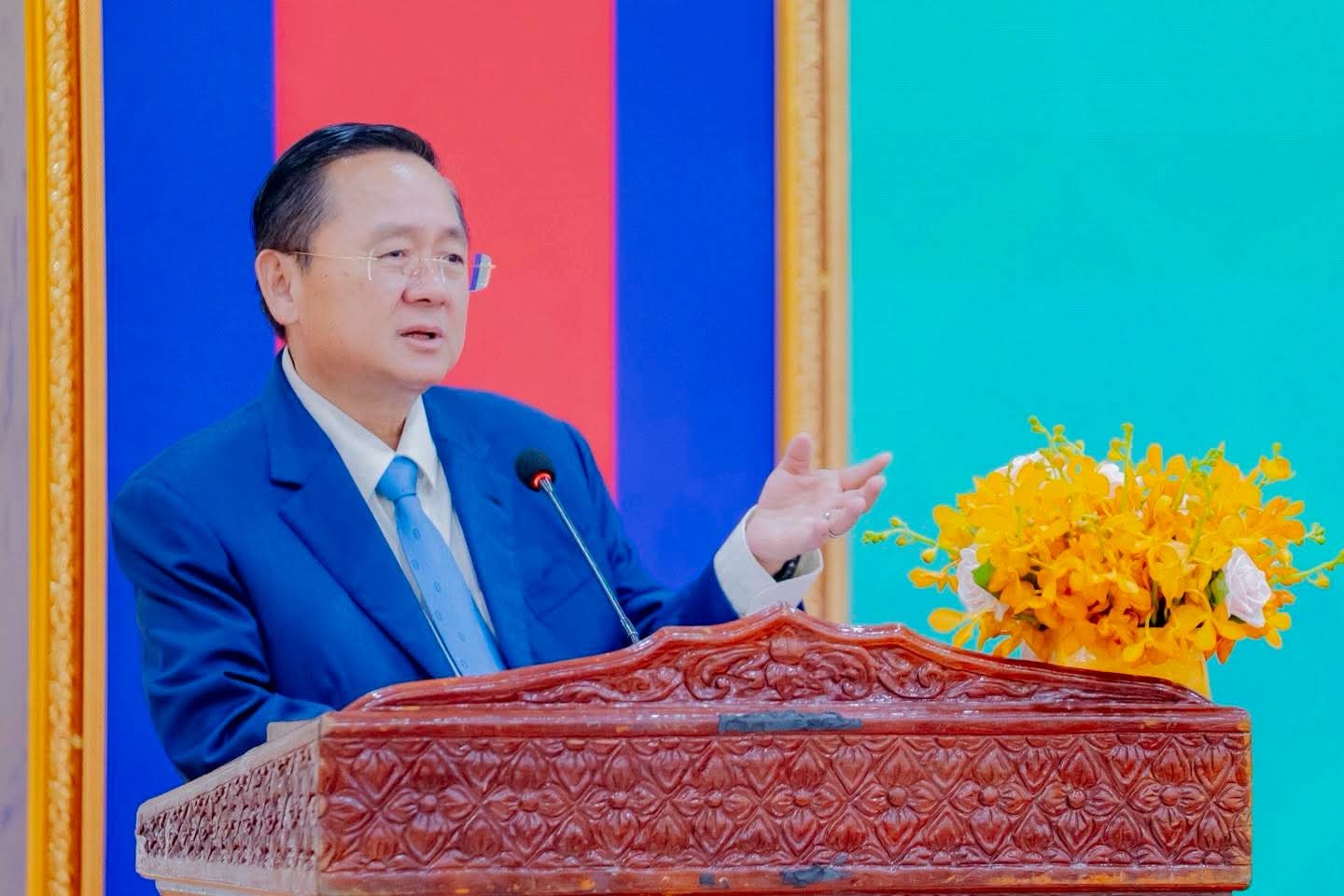 ឯកឧត្តមាសុខ លូ៖ ក្រុងបាត់ដំបងមានផ្ទះមិនរៀបរយចំនួន៣៥១២ខ្នង ដោយមិនទាន់រាប់បញ្ចូលពលរដ្ឋរស់នៅលើដីចំណីផ្លូវសាធារណៈរបស់រដ្ឋ