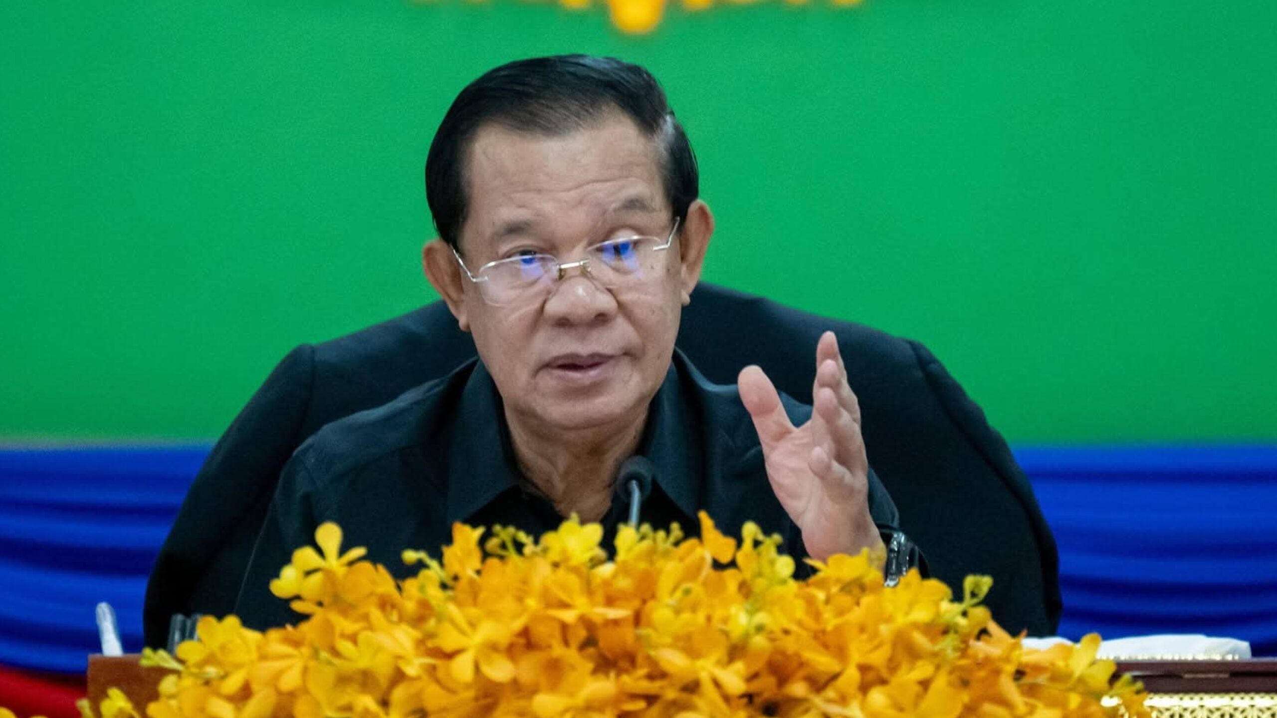 សម្ដេចតេជោហ៊ុន សែនបានប្រកាសថា ដកចេញពីក្របខណ្ឌមិនទាន់គ្រប់គ្រាន់ទេ គួរបញ្ជូនទៅ ACU ទៀត