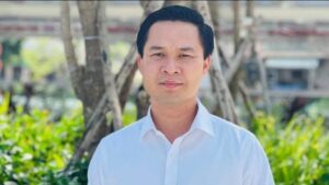 ដកតំណែង និងបណ្តេញចេញពីក្របខណ្ឌមន្ដ្រីនគរបាលជាតិ ពលបាលត្រី ឈឹម រត្ថា